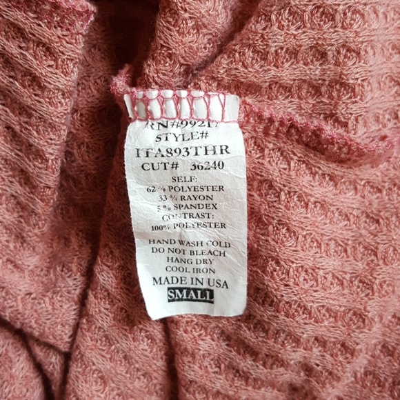 ❤ Thermo type 3/4 sleeve top *2 for $10 sale* - Picture 4 of 5